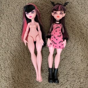 Monster High G3 Gorganizer Draculaura & Skulltimate Secrets Draculaura doll
